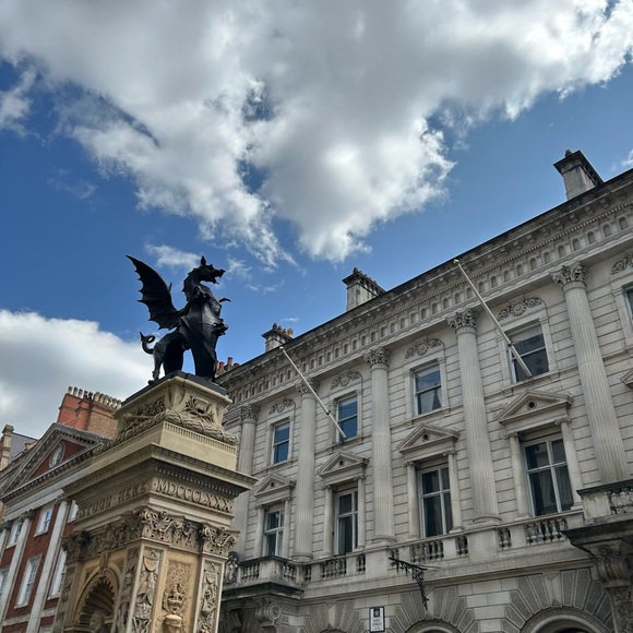 Meet your Posher, Alexandra - Picture 1 of 1